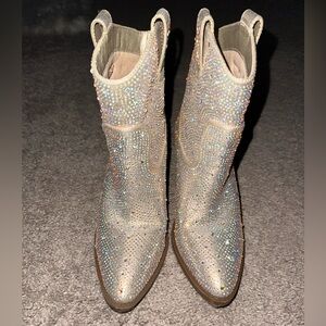 Champagne sparkle cowboy boot 6.5